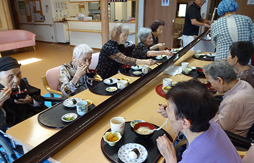 手作りの食事で元気をサポート